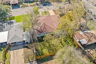 347 Monroe St, Giddings, TX 78942 - Photo 33