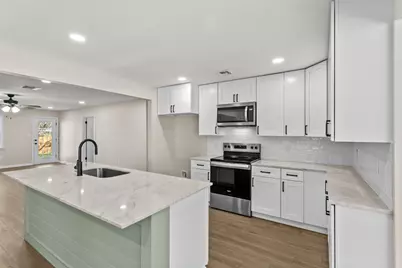 347 Monroe Street, Giddings, TX 78942 - Photo 9