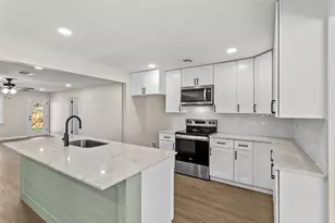 347 Monroe St, Giddings, TX 78942 - Photo 9