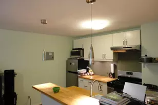 304 E 33rd St, Austin, TX 78705 - Photo 9