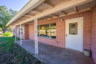 88 Oak Alley, Kerrville, TX 78028 - Photo 3