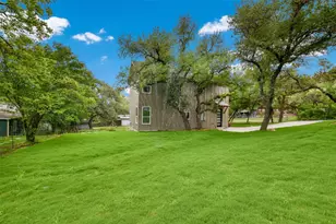 10901 W Lakeview Dr, Jonestown, TX 78645 - Photo 27