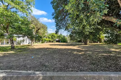 1247 W San Antonio Street, San Marcos, TX 78666 - Photo 1