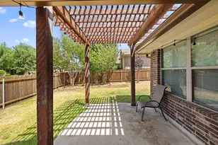 212 Lismore St, Hutto, TX 78634 - Photo 33