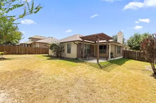 212 Lismore St, Hutto, TX 78634 - Photo 35