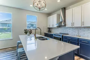 728 Bailey Park Dr, Jarrell, TX 76537 - Photo 3