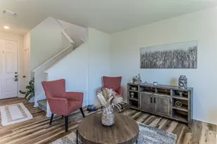 728 Bailey Park Dr, Jarrell, TX 76537 - Photo 9