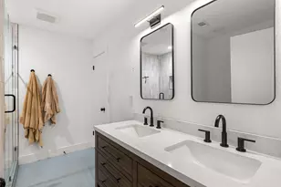 2001 Parker Ln, Austin, TX 78741 - Photo 17