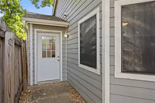 2001 Parker Ln, Austin, TX 78741 - Photo 25