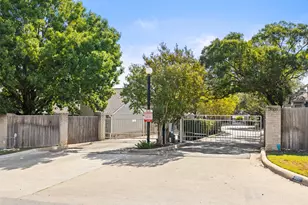 2001 Parker Ln, Austin, TX 78741 - Photo 29