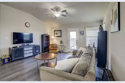17524 Bridgefarmer Boulevard, Pflugerville, TX 78660 - Photo 11