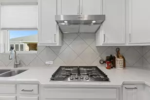 215 Hanging Star Ln, Georgetown, TX 78633 - Photo 15