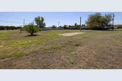 111 N 9th Street, Jarrell, TX 76537 - Photo 13