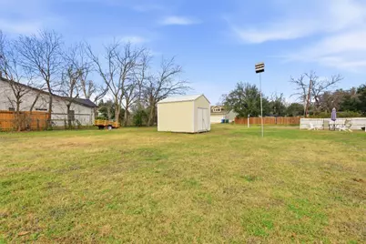 1725 Prather Street, Taylor, TX 76574 - Photo 7
