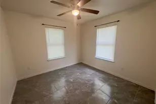 513 W China St, Lockhart, TX 78644 - Photo 13