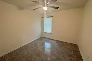 513 W China St, Lockhart, TX 78644 - Photo 17