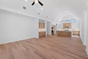 9501 Boathouse Dr, Austin, TX 78744 - Photo 13