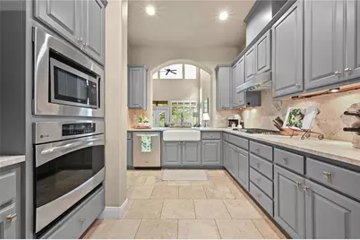 7800 Southwest Parkway #1612, Austin, TX 78735 - Photo 5