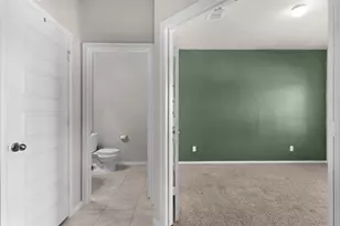 1027 Slight St, New Braunfels, TX 78130 - Photo 5