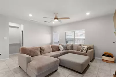 1027 Slight Street, New Braunfels, TX 78130 - Photo 13