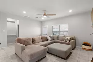 1027 Slight St, New Braunfels, TX 78130 - Photo 13