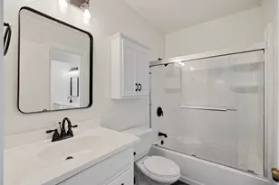 7122 Wood Hollow Dr, Austin, TX 78731 - Photo 9