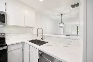 7122 Wood Hollow Dr, Austin, TX 78731 - Photo 15