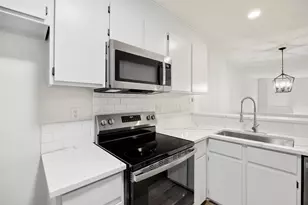 7122 Wood Hollow Dr, Austin, TX 78731 - Photo 13