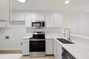 7122 Wood Hollow Dr, Austin, TX 78731 - Photo 9