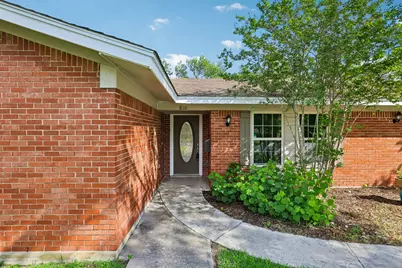 810 Vogel Drive, Lockhart, TX 78644 - Photo 3