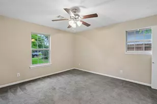 810 Vogel Dr, Lockhart, TX 78644 - Photo 25