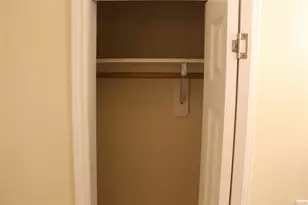 304 E 33rd St, Austin, TX 78705 - Photo 13