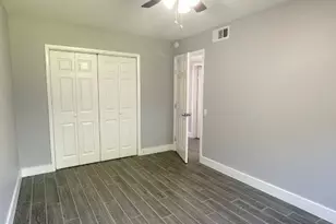 2504 Manor Cir, Austin, TX 78723 - Photo 9