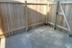 2504 Manor Cir, Austin, TX 78723 - Photo 15