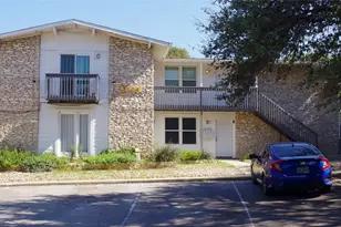 2504 Manor Cir, Austin, TX 78723 - Photo 3