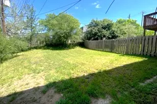 2504 Manor Cir, Austin, TX 78723 - Photo 17