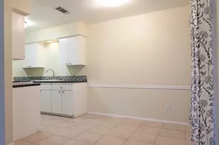 2528 Berkett Dr, Austin, TX 78745 - Photo 5