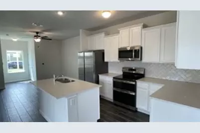 9616 Whispher Willow Boulevard, Manor, TX 78653 - Photo 7