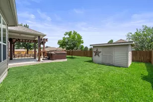 1000 Farm Creek Cove, Hutto, TX 78634 - Photo 39
