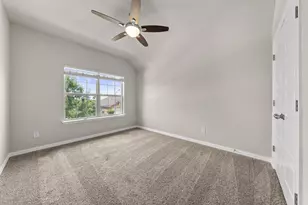 1000 Farm Creek Cove, Hutto, TX 78634 - Photo 29