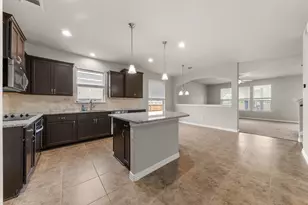 1000 Farm Creek Cove, Hutto, TX 78634 - Photo 23