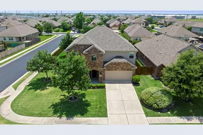 1000 Farm Creek Cove, Hutto, TX 78634 - Photo 5