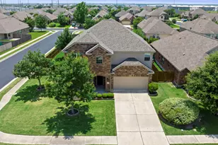 1000 Farm Creek Cove, Hutto, TX 78634 - Photo 5