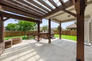 1000 Farm Creek Cove, Hutto, TX 78634 - Photo 37