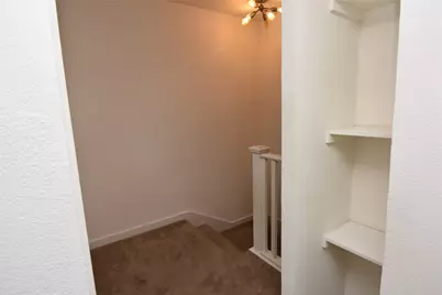 300 E Croslin Street #114, Austin, TX 78752 - Photo 9