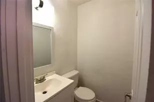 300 E Croslin St, Austin, TX 78752 - Photo 5