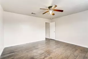 1700 Anise Dr, Austin, TX 78741 - Photo 13