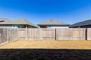 141 Yellowstone Dr, Kyle, TX 78640 - Photo 29