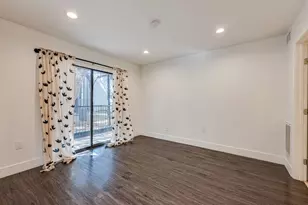 935 La Posada Dr, Austin, TX 78752 - Photo 11