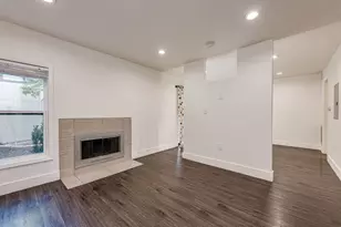 935 La Posada Dr, Austin, TX 78752 - Photo 9